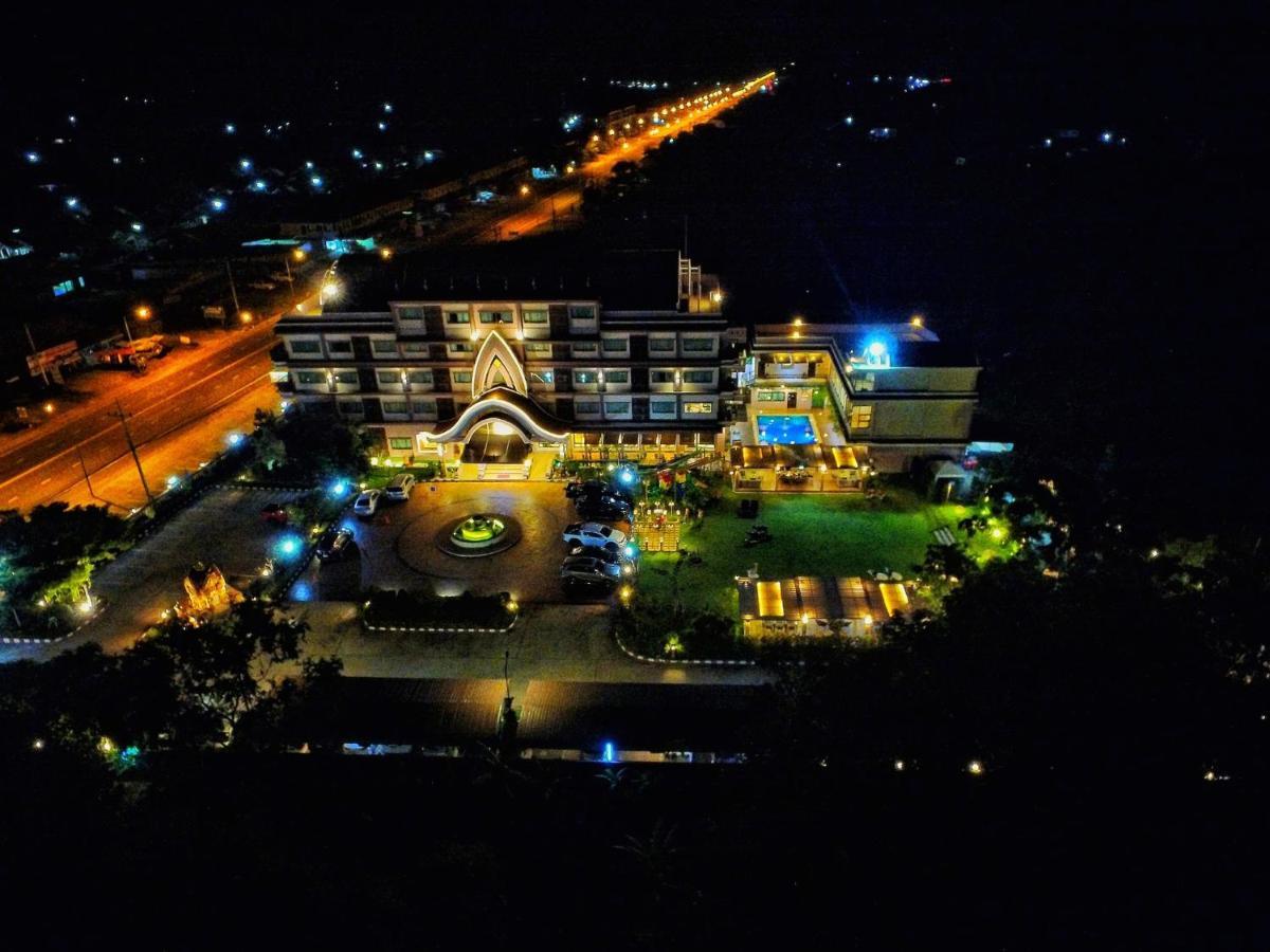 Phanomrungpuri Hotel Buriram Nang Rong Luaran gambar